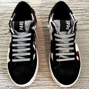 P448 Italian made John Collection black sneaker Size 38